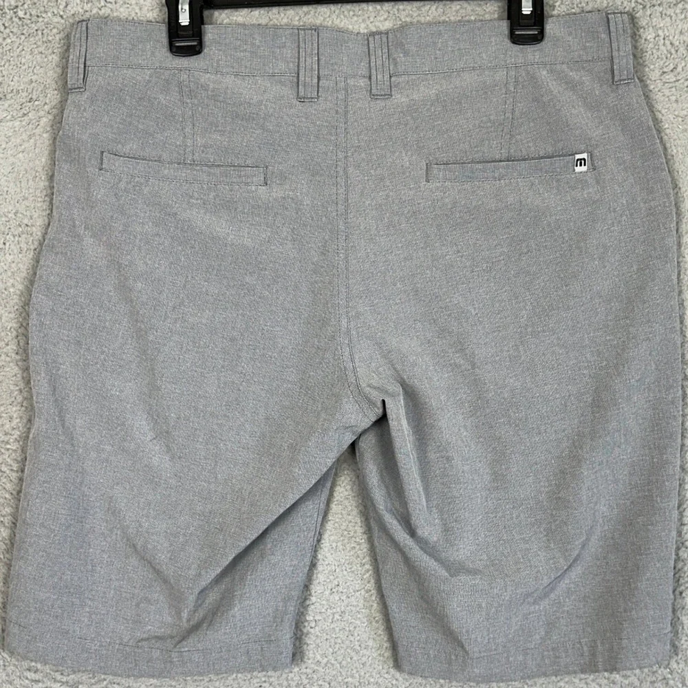 Travis Mathew Beck Shorts Mens 34 Grey Performance Golf Chino Flat Front Golfing